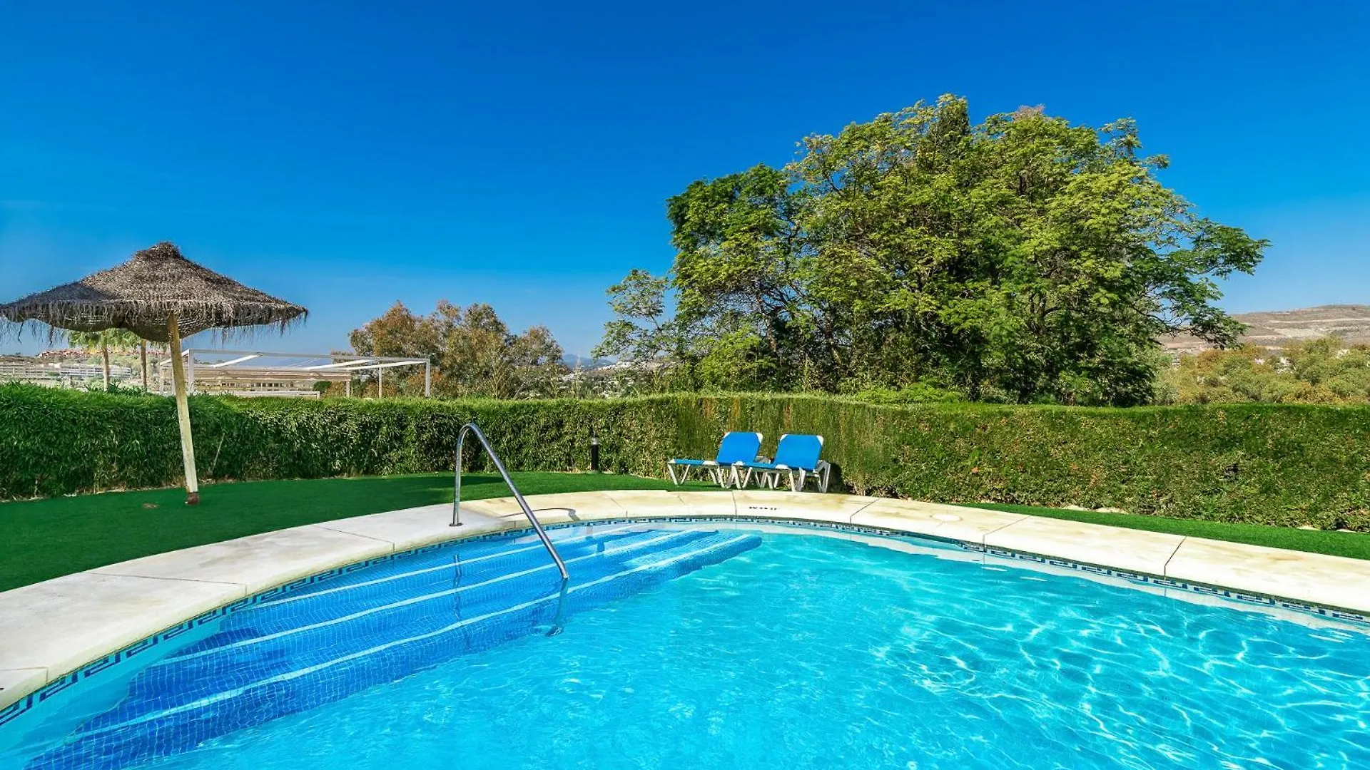 Spacy Stylish Aloha Townhouse Marbellac Espagne