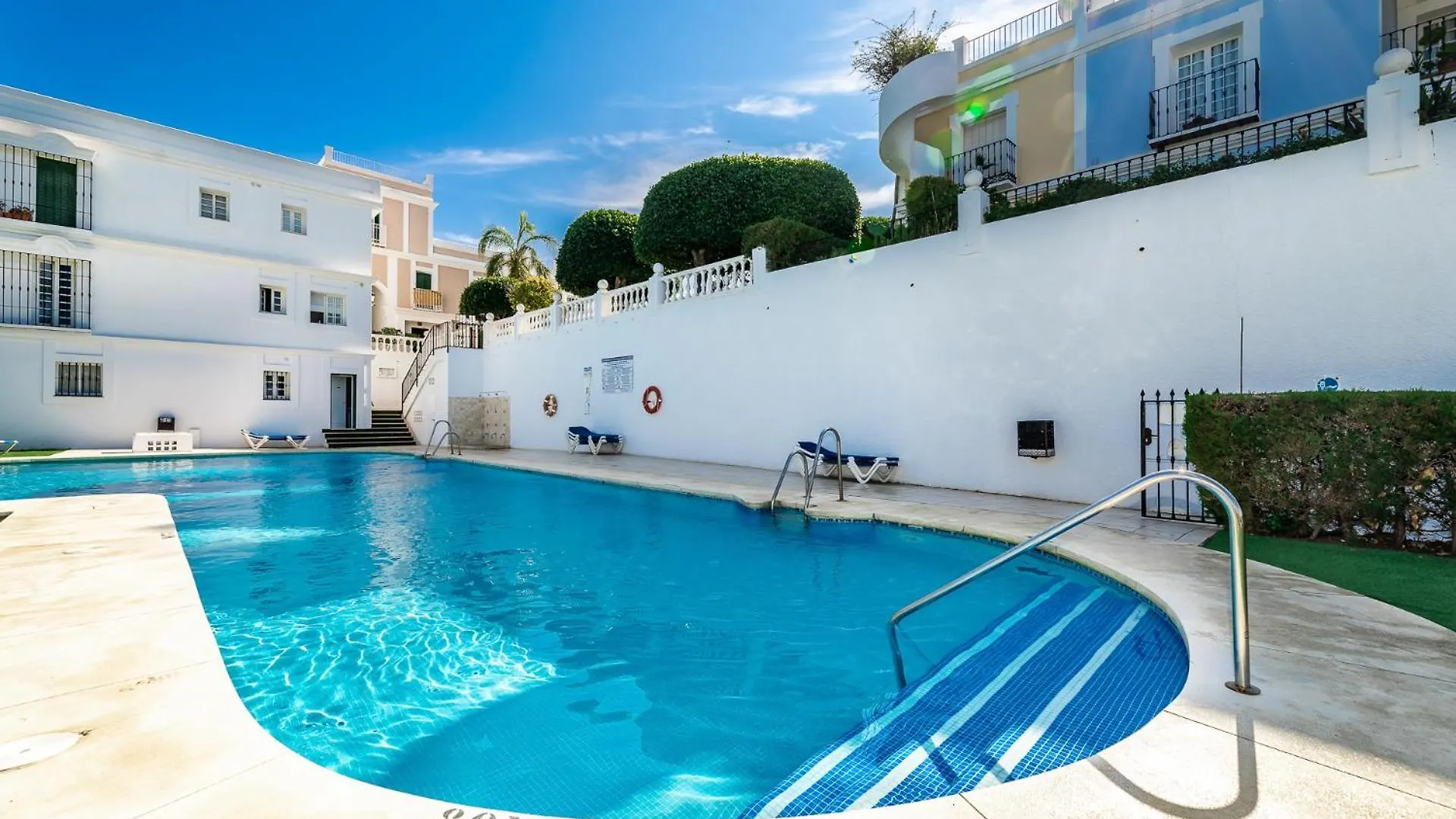 Spacy Stylish Aloha Townhouse Marbellac