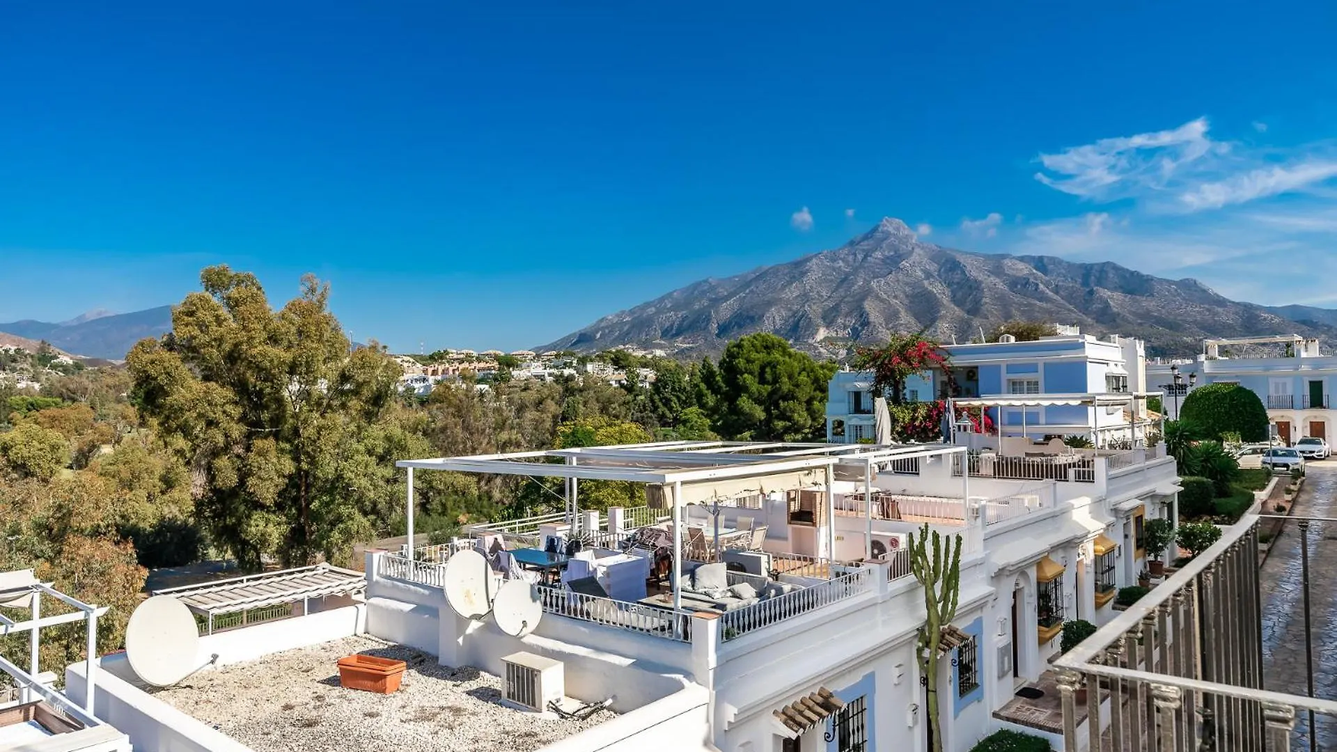 Spacy Stylish Aloha Townhouse Marbellac Hébergement de vacances