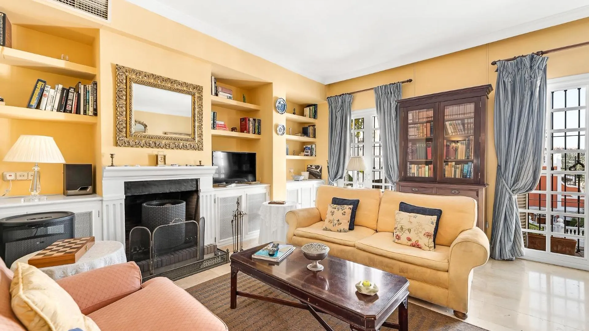 Spacy Stylish Aloha Townhouse Marbellac 0*,